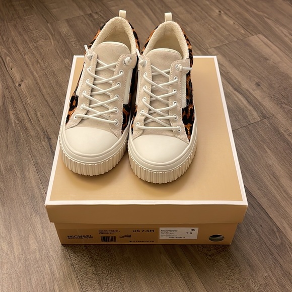 Michael Kors, tennis shoe - Picture 8 of 8